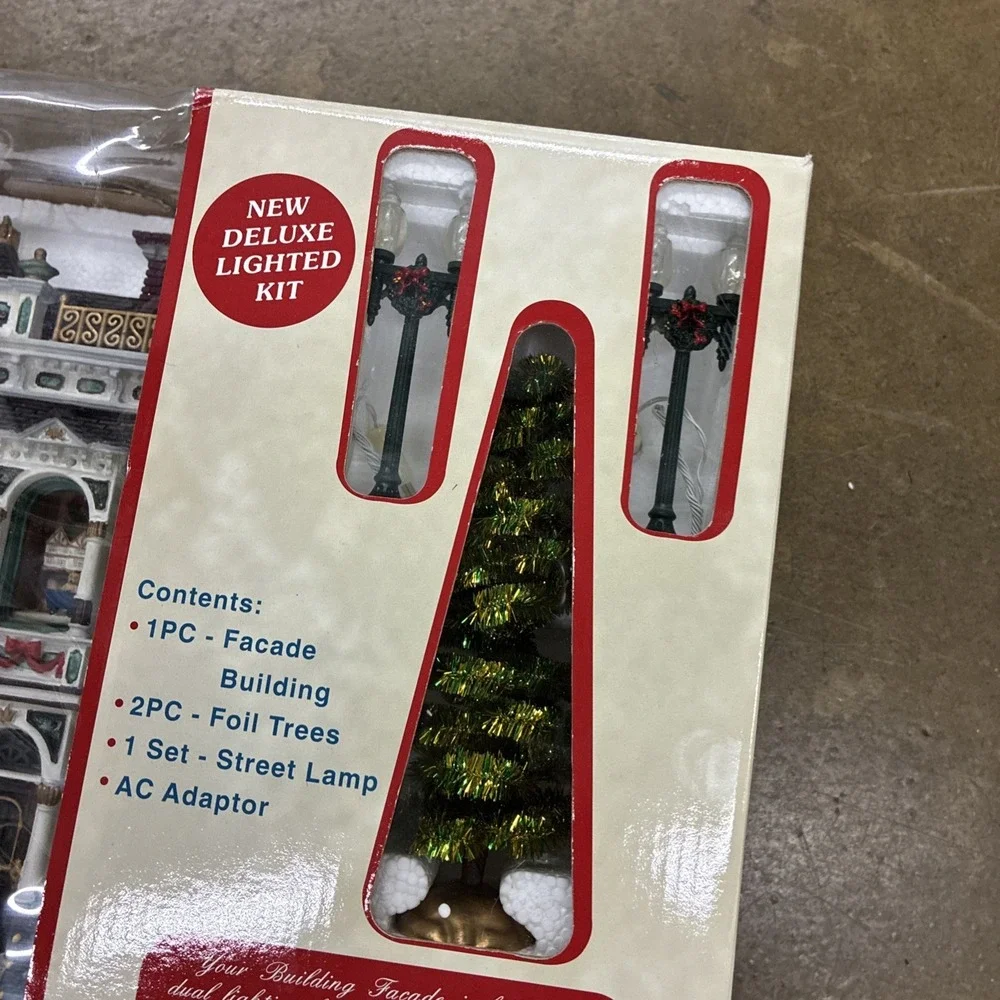 LEMAX Heritage Furniture Store Fiber Optic Lighted Christmas Building - Working!